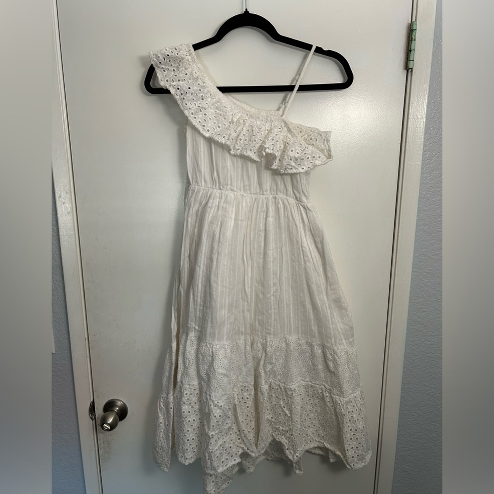 White one shoulder dress